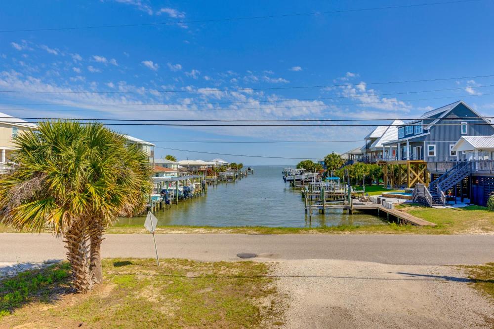 Breezy Dauphin Island Vacation Rental with Deck!